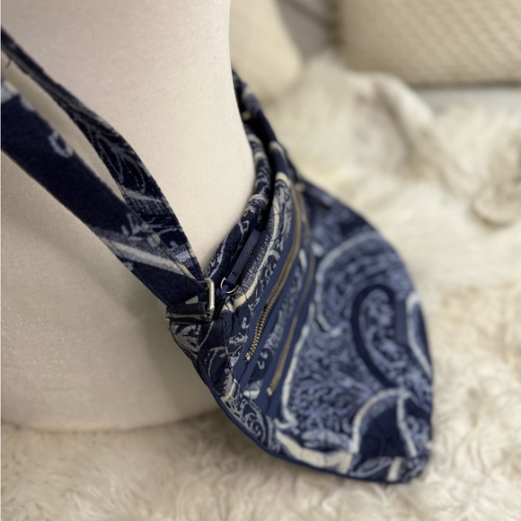 Vera Bradley Navy and White Paisley Crossbody Bag - Picture 8 of 8